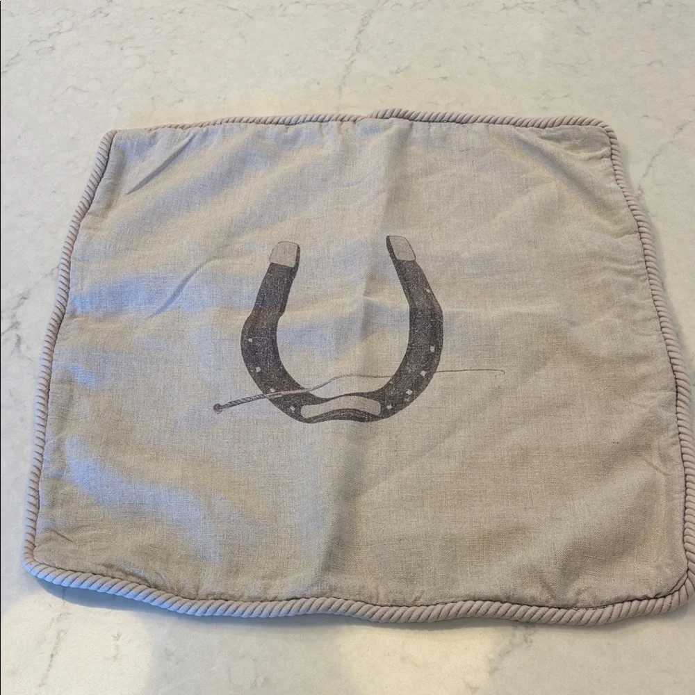 OX BOW DECOR HORSESHOE‎ Pillow cover
